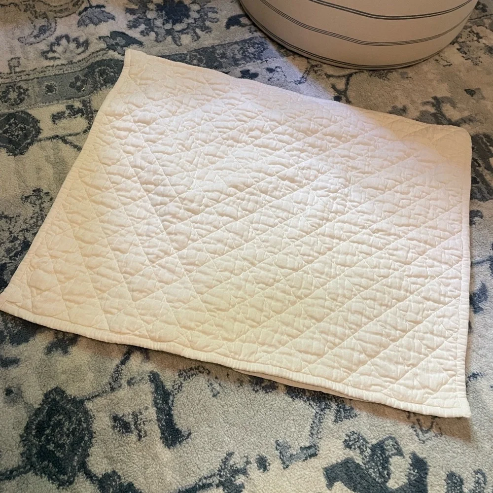 NWOT Restoration Hardware Kids Linen-Cotton Diamond Quilt - Cream
